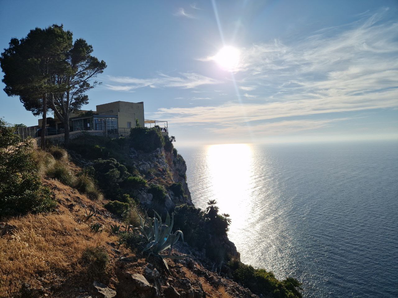 Besileidžianti saulė